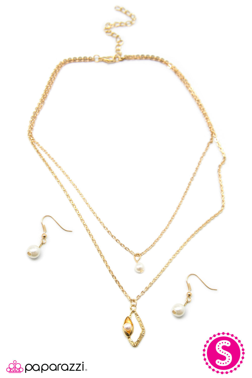 Paparazzi ♥ The Aristocrat - Gold ♥  Necklace