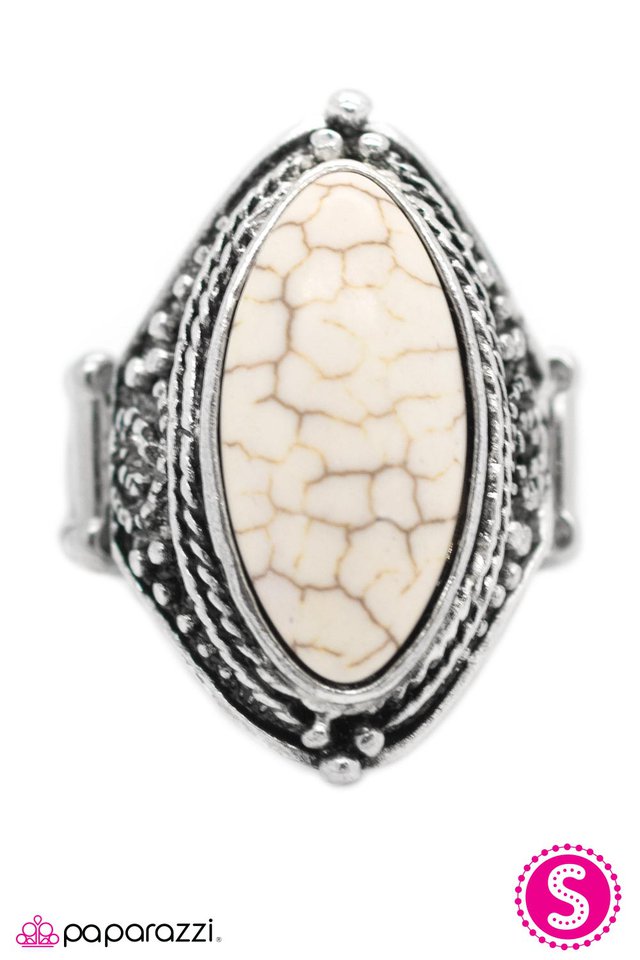Paparazzi ♥ Canyon Explorer - White ♥ Ring