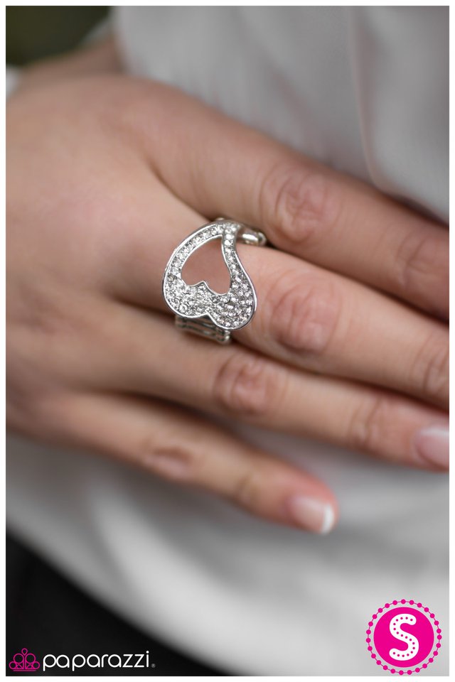 all-my-single-ladies-white-p4wh-wtsv-044xx