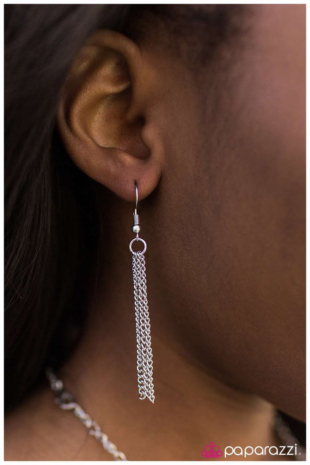 Paparazzi ♥ Radiant Reverie - Silver ♥ Necklace