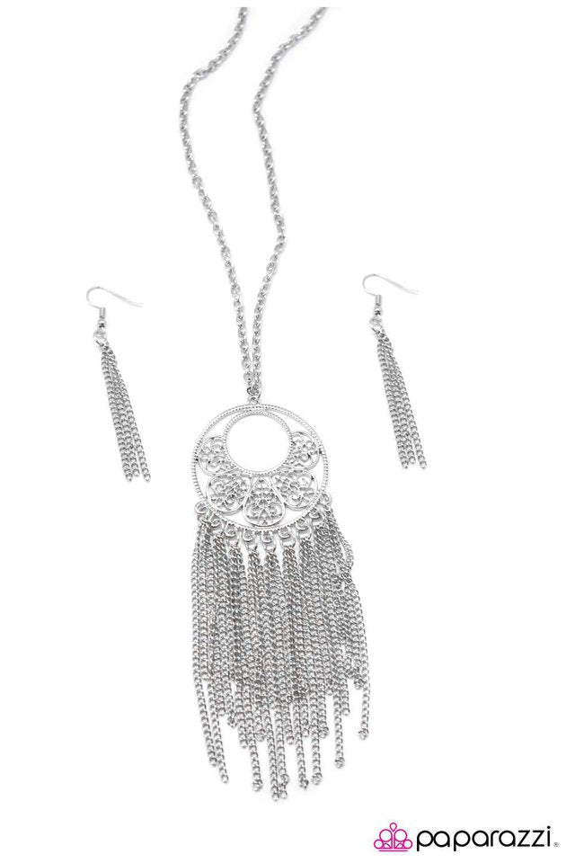 Paparazzi ♥ Radiant Reverie - Silver ♥ Necklace
