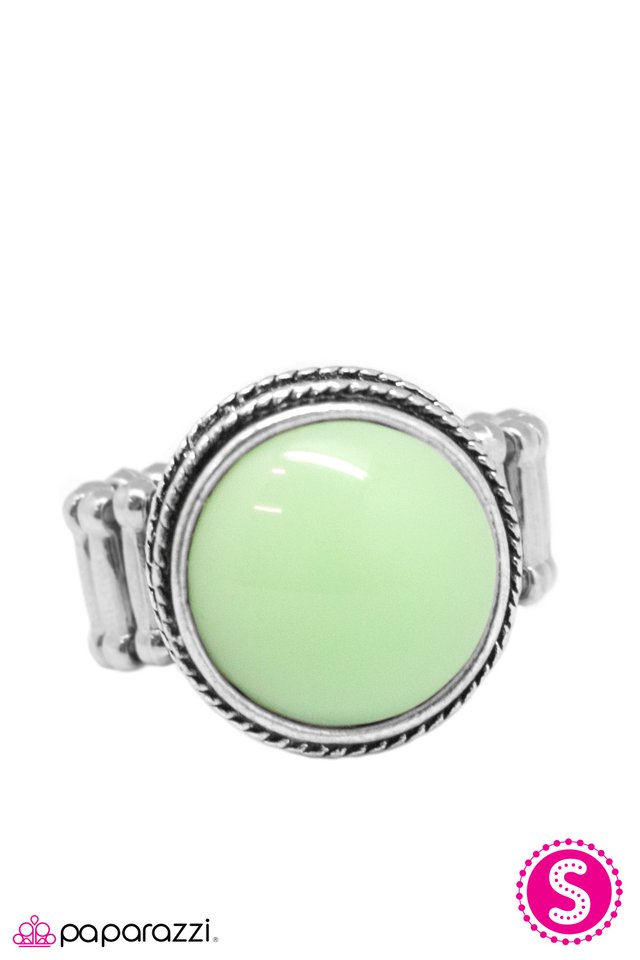Paparazzi ♥ So POPular - Green ♥ Ring