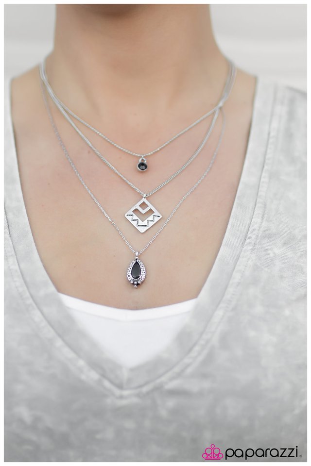 run-for-the-hills-black-p2tr-bkxx-035xx