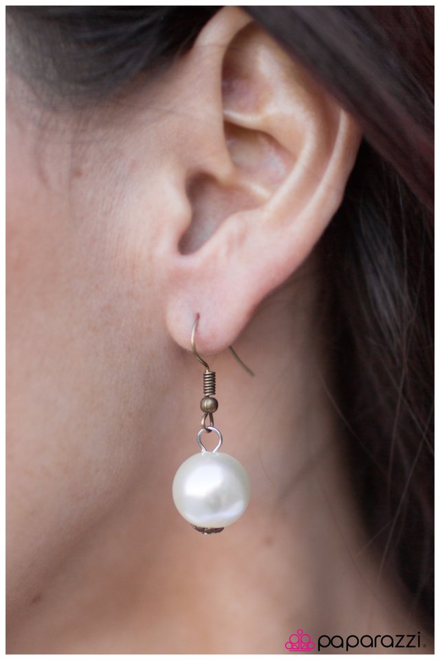 Paparazzi ♥ She Said Yes - White ♥ Necklace