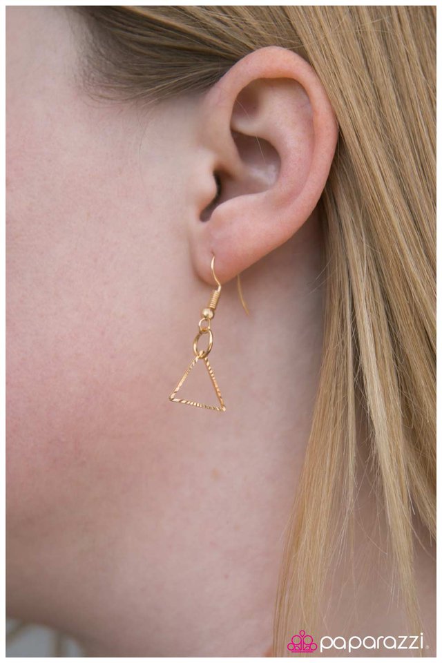 Paparazzi ♥ Run Like The Wind - Green ♥ Necklace