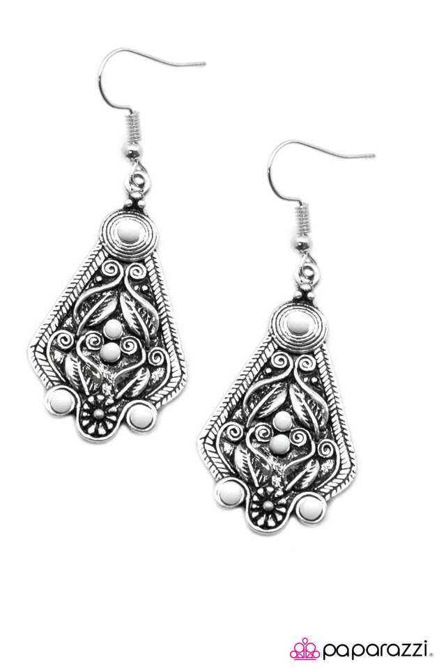 Paparazzi ♥ Enchant Me - White ♥ Earrings