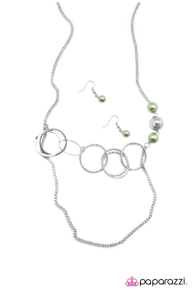 Paparazzi ♥ Expressionist - Green ♥ Necklace