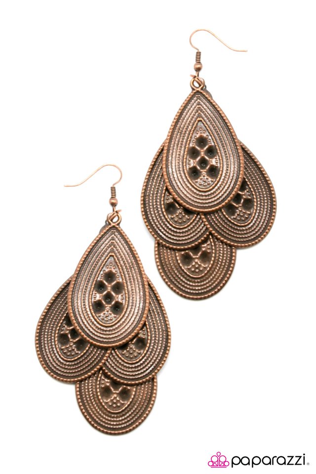 Paparazzi ♥ Drop The Act - Copper ♥ Earrings