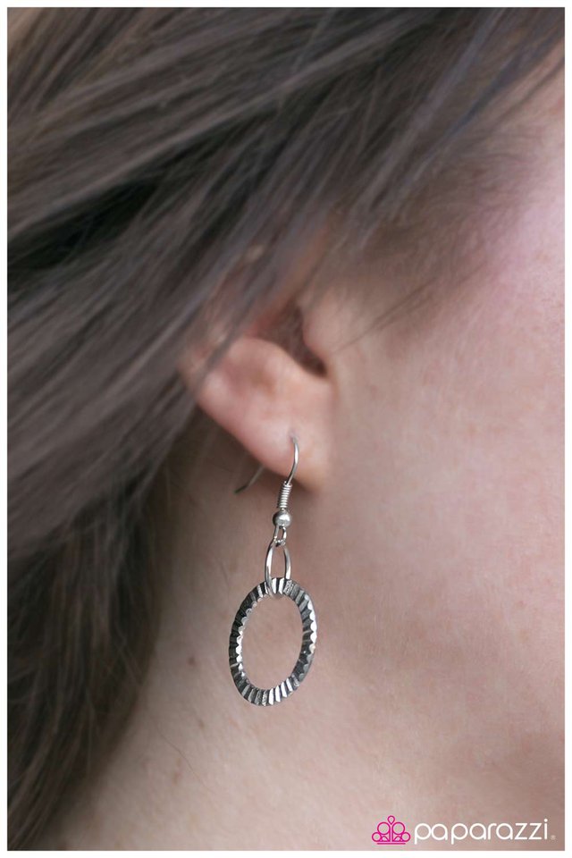 Paparazzi ♥ Gossip Girl - Brown ♥ Necklace