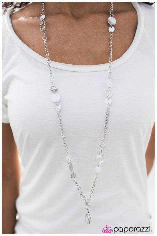 business-in-the-front-p2ln-wtxx-005xx