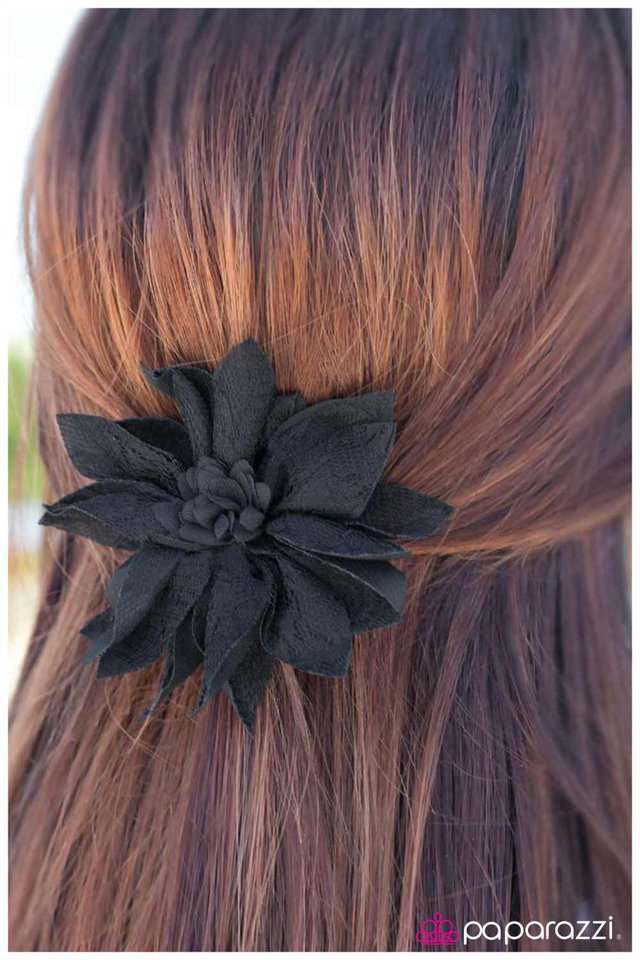 standing-bloom-only-black-p7pr-bkxx-031xx