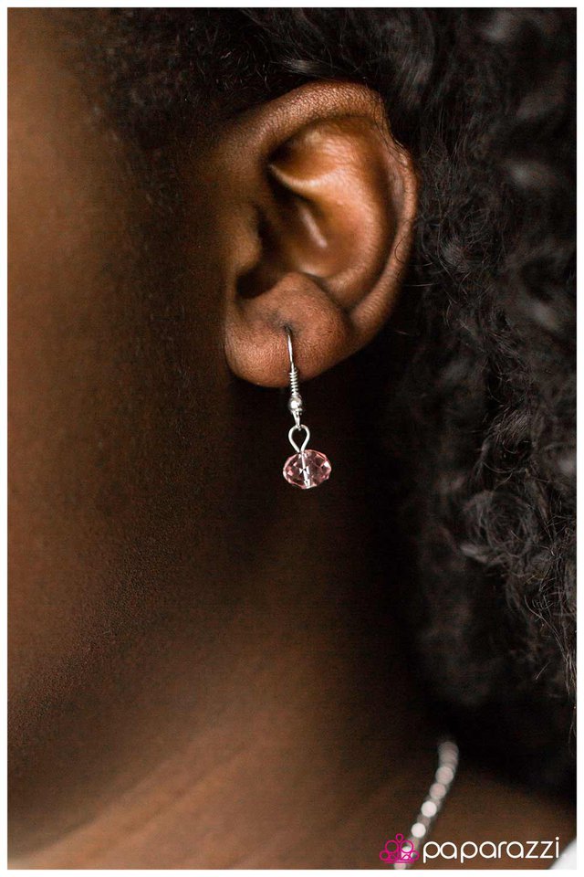 Paparazzi ♥ LEAF It Be! - Pink ♥ Necklace