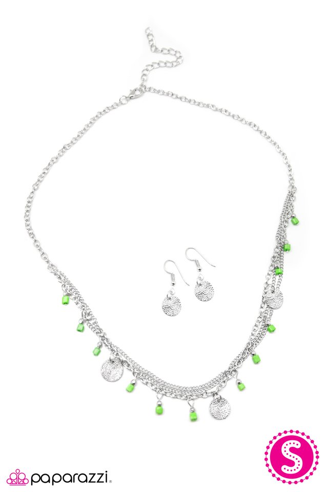 Paparazzi ♥ Marina Bay - Green ♥ Necklace