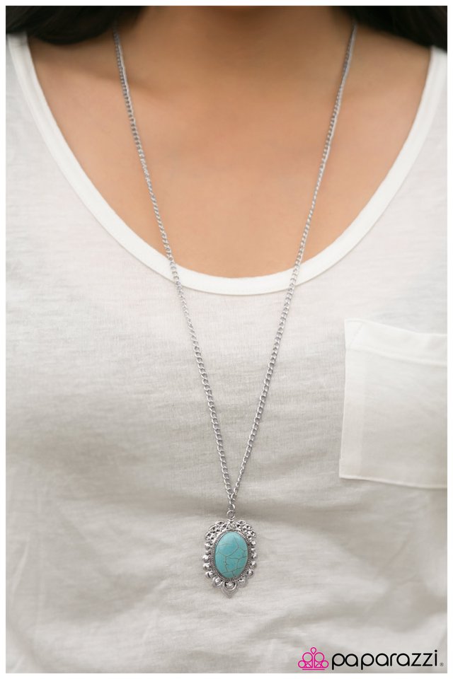 hail-to-the-chic-p2se-blxx-092ih