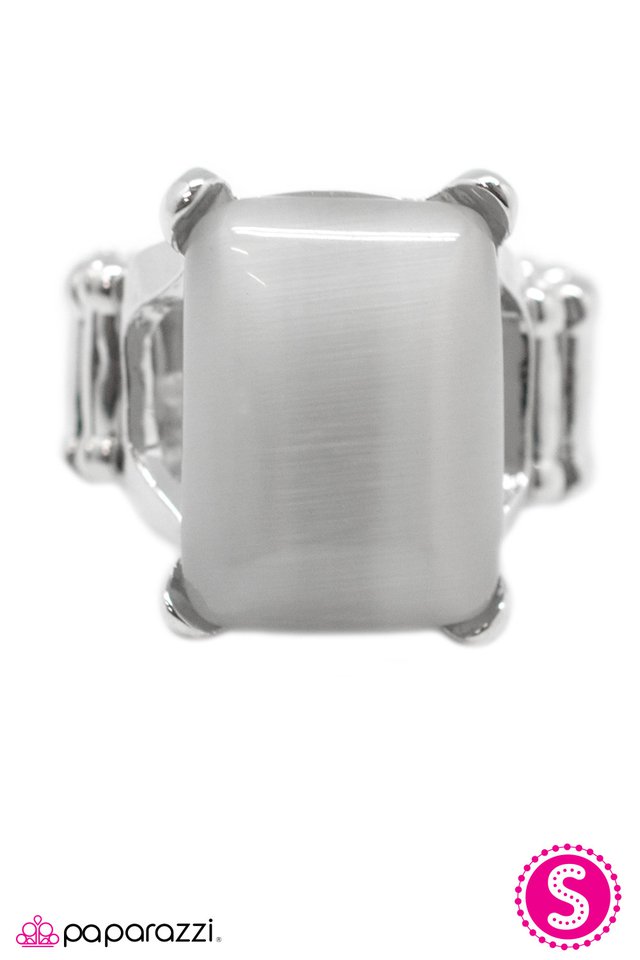 Paparazzi ♥ Keep Shining - White ♥ Ring