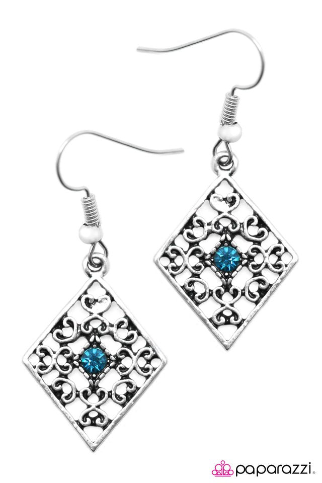 Paparazzi ♥ Late Night Rendezvous - Blue ♥ Earrings