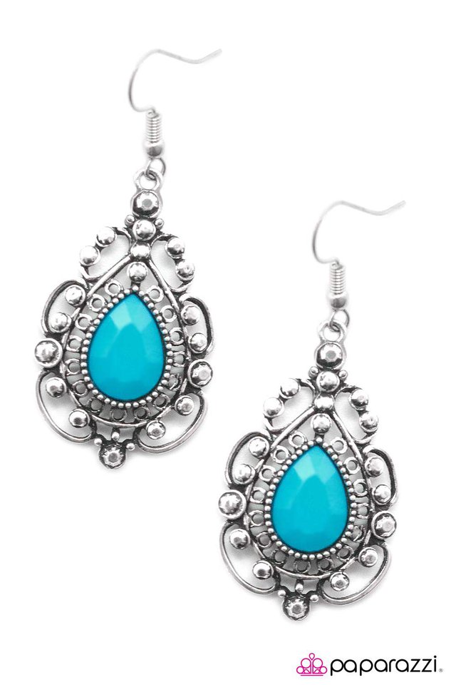 Paparazzi ♥ The Heir - Blue ♥ Earrings
