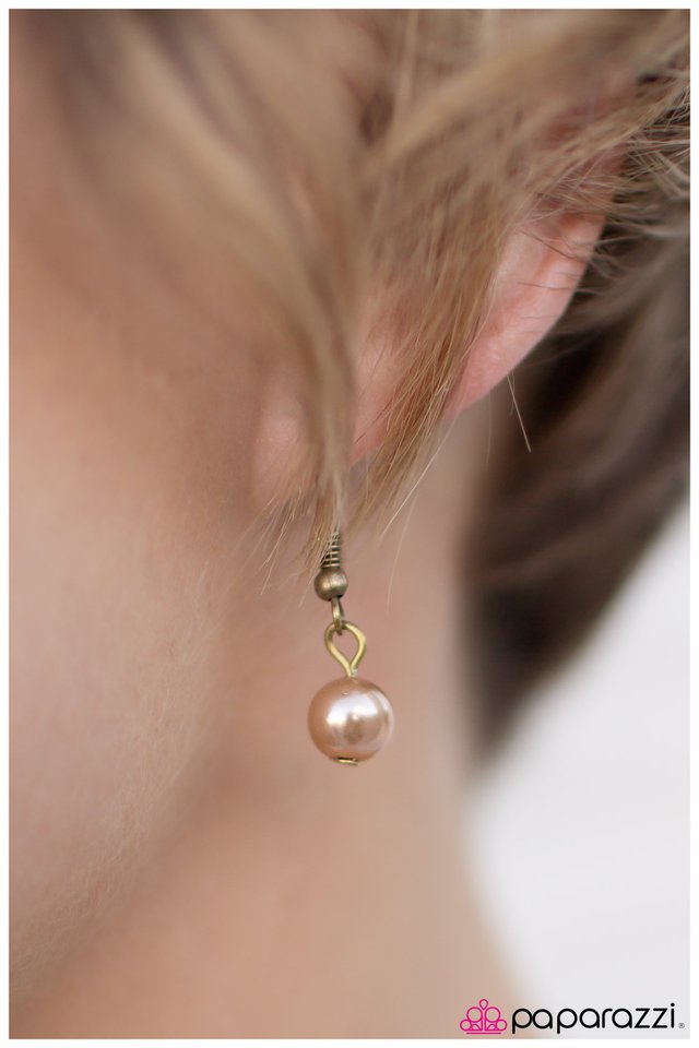 Paparazzi ♥ The Aristocrat - Brass ♥ Necklace