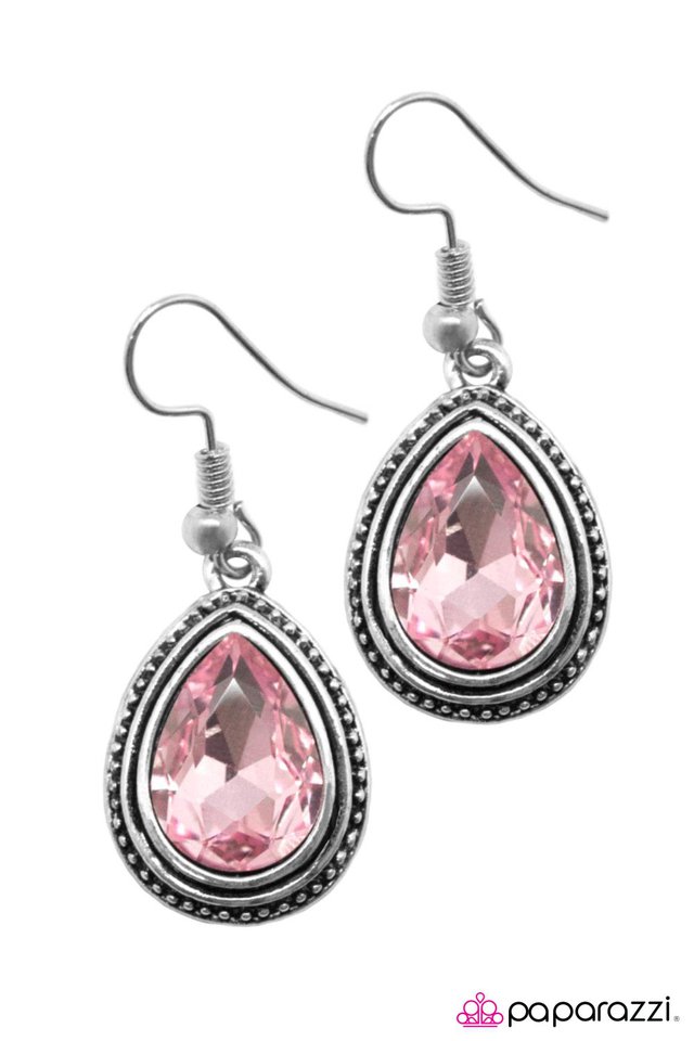 Paparazzi ♥ My 15 Minutes Of Fame - Pink ♥ Earrings