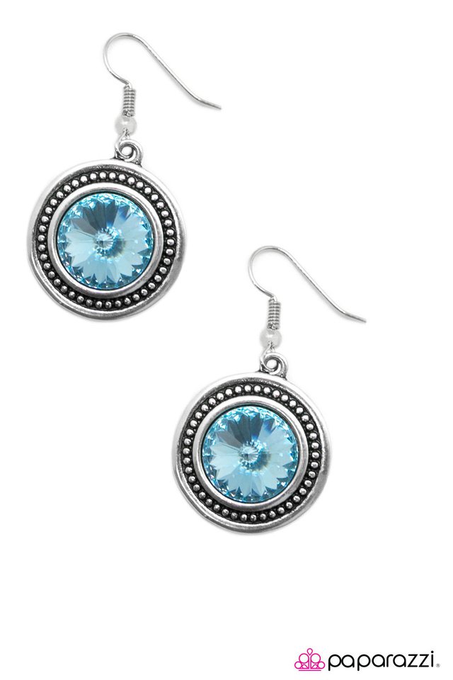 Paparazzi ♥ Through The Periscope - Blue ♥ Earrings