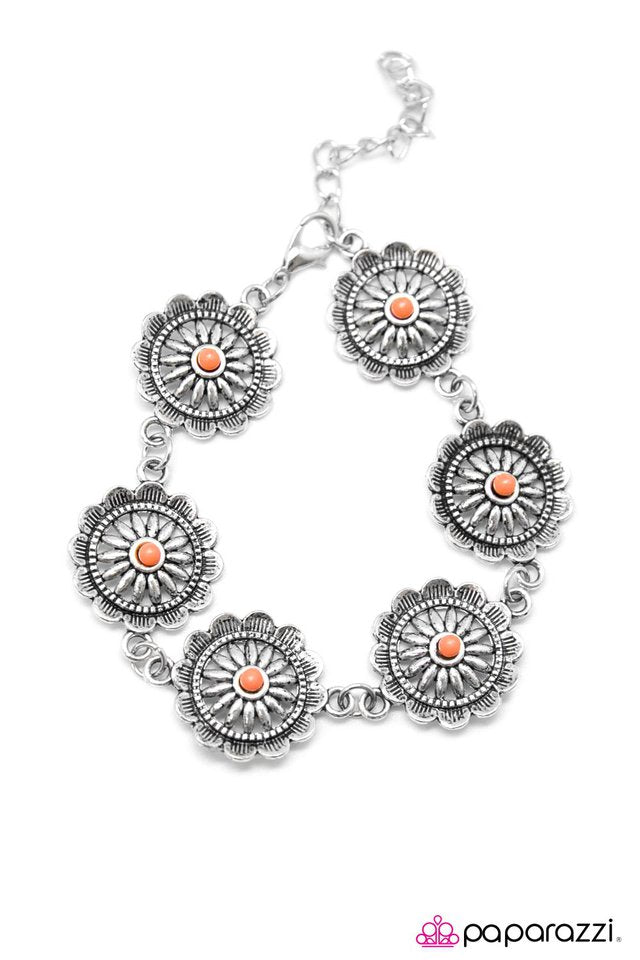 Paparazzi ♥ Mississippi Girl - Orange ♥ Bracelet