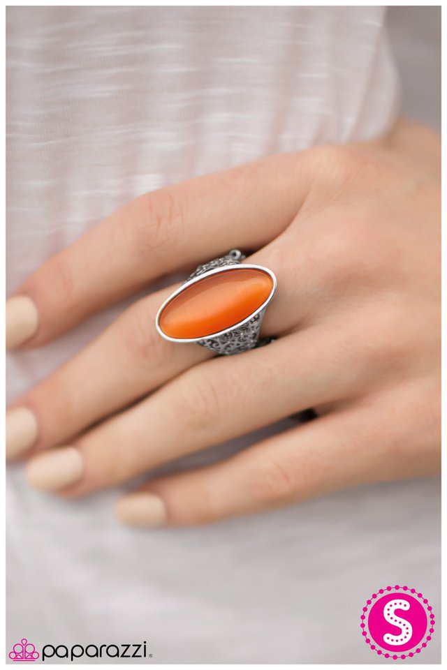 look-at-her-glow-orange-p4re-ogxx-024xx