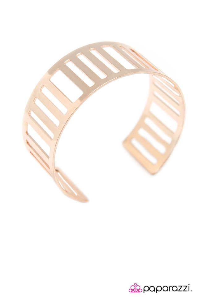Paparazzi ♥ Behind Enemy Lines - Rose Gold ♥ Bracelet