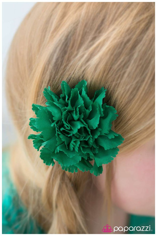 pleated-to-meet-you-p7ca-grxx-036xx