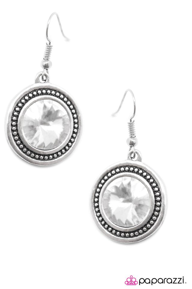Paparazzi ♥ Through The Periscope - White ♥ Earrings