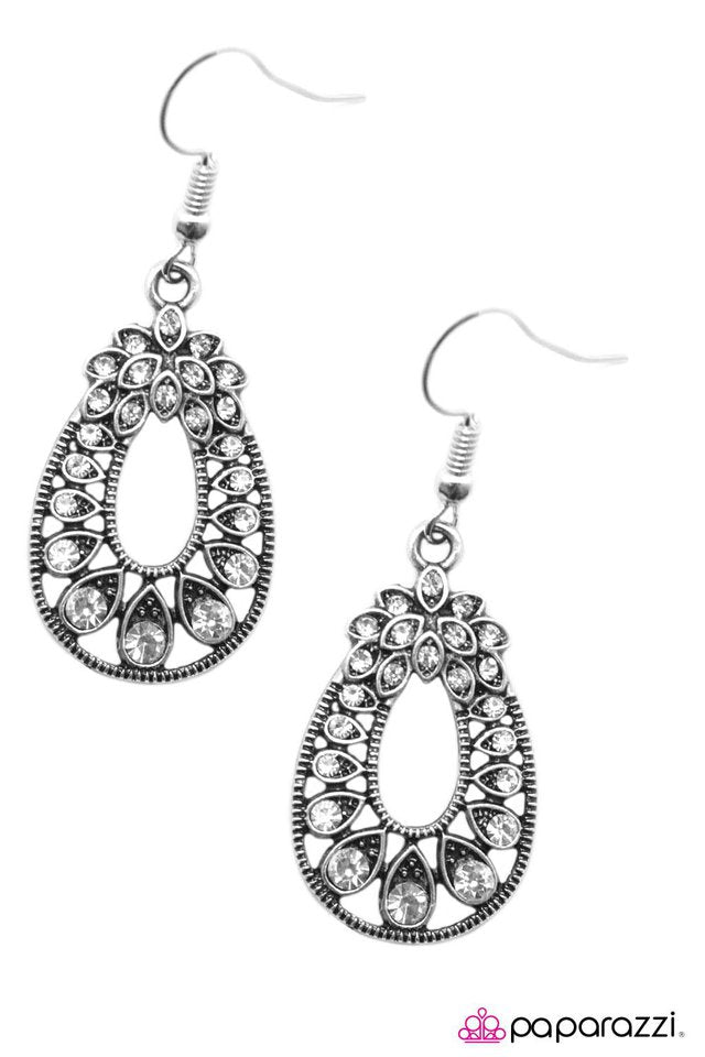 Paparazzi ♥ Got Glam? - White ♥ Earrings