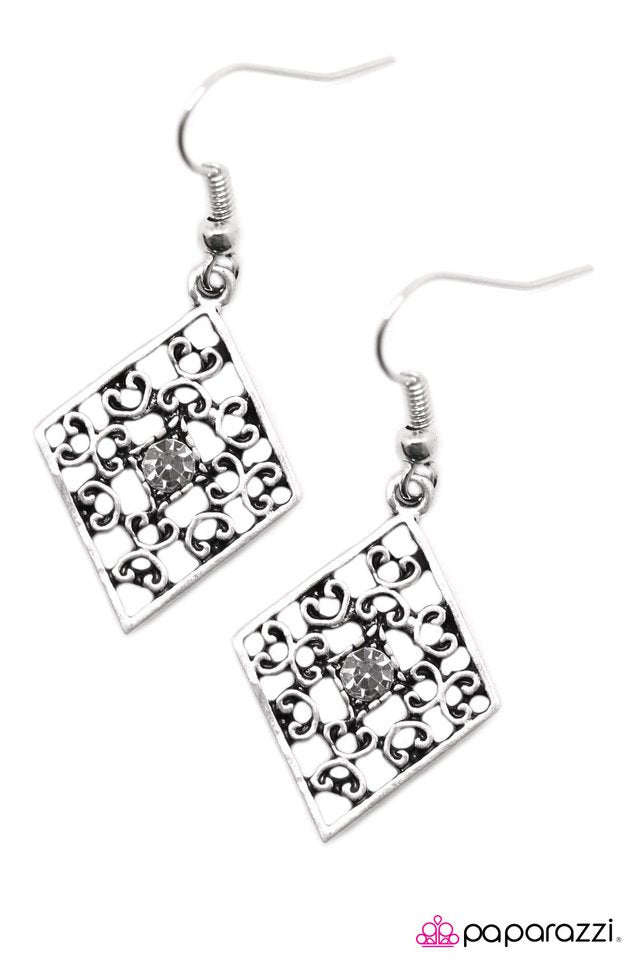 Paparazzi ♥ Late Night Rendezvous - White ♥ Earrings