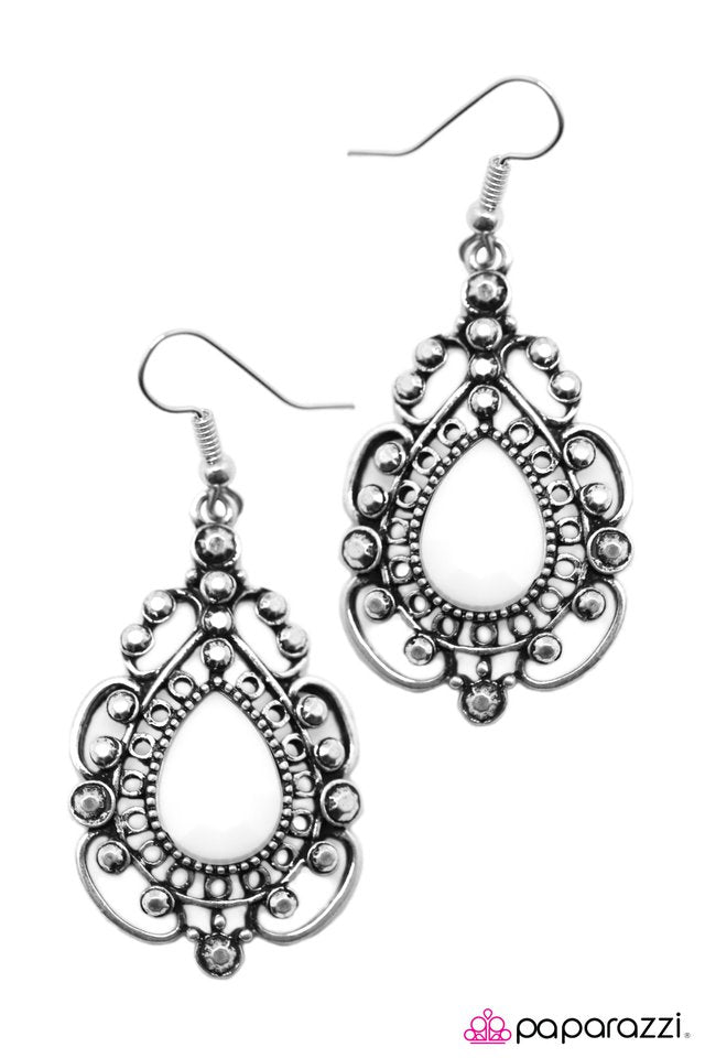Paparazzi ♥ The Heir - White ♥ Earrings