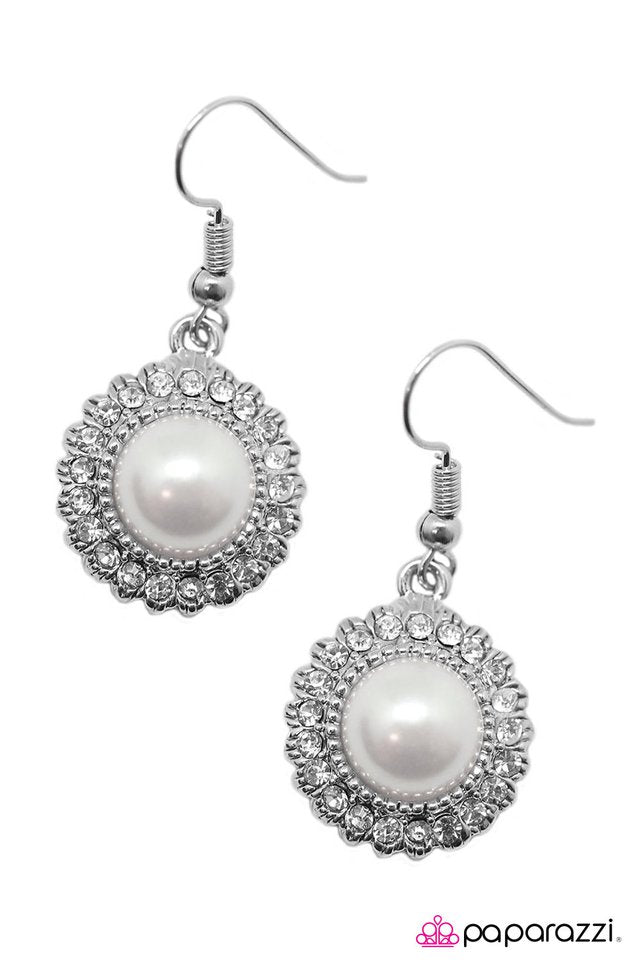 Paparazzi ♥ Walk Me Down The Aisle - White ♥ Earrings