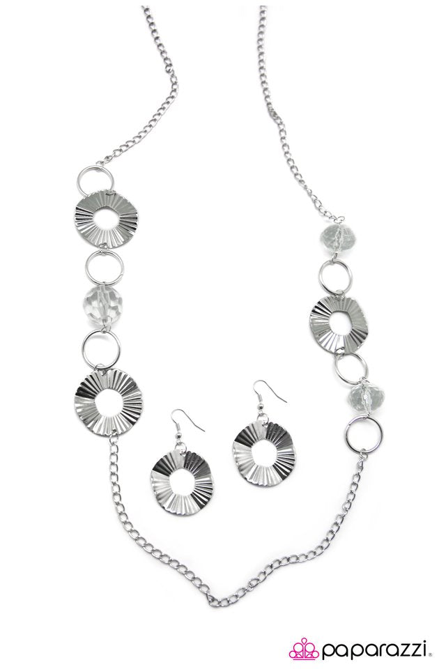 Paparazzi ♥ Casino Nights - White ♥ Necklace