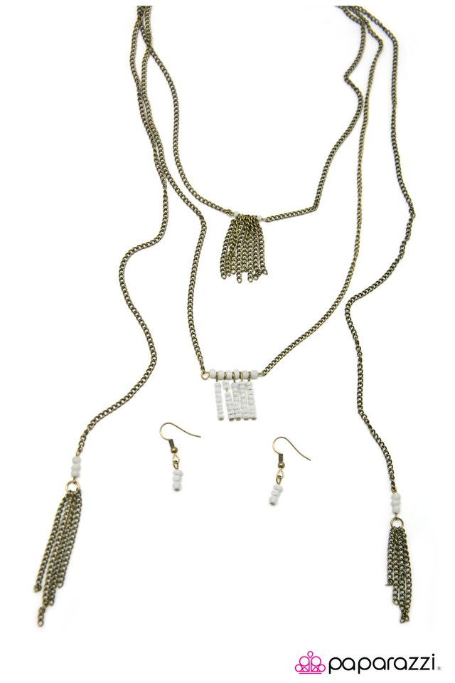 Paparazzi ♥ Perfect Balance - White ♥ Necklace