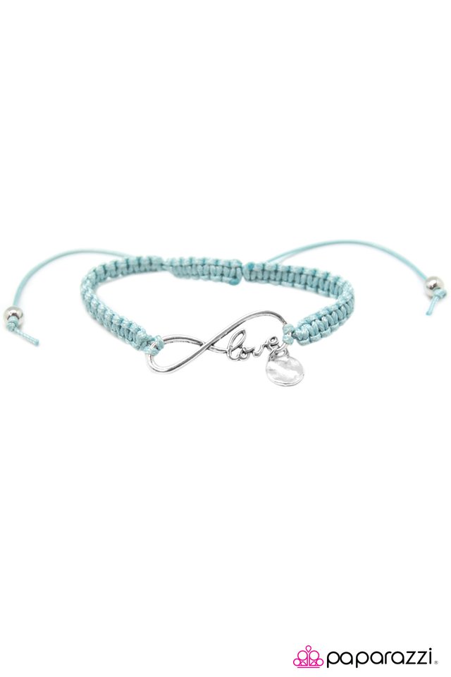 Paparazzi ♥ Somebody To Love - Blue ♥ Bracelet