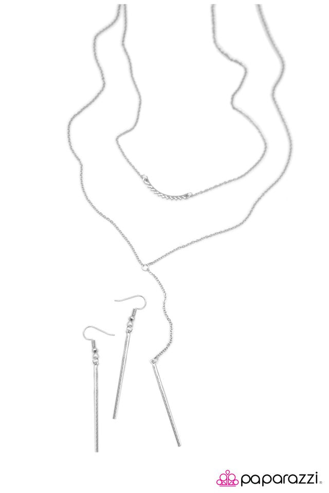 Paparazzi ♥ Save The Drama For Your Mama - Silver ♥ Necklace