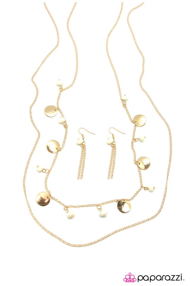 Paparazzi ♥ The Hustle - Gold ♥ Necklace