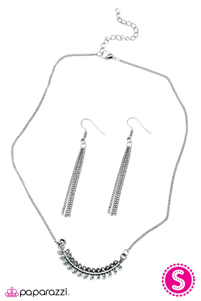 Paparazzi ♥ Im GLISTENING - Blue ♥ Necklace