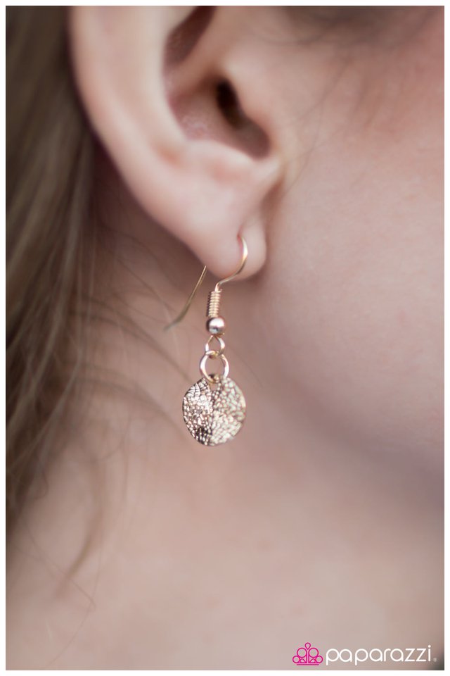 Paparazzi ♥ Marina Bay - Blue ♥ Necklace