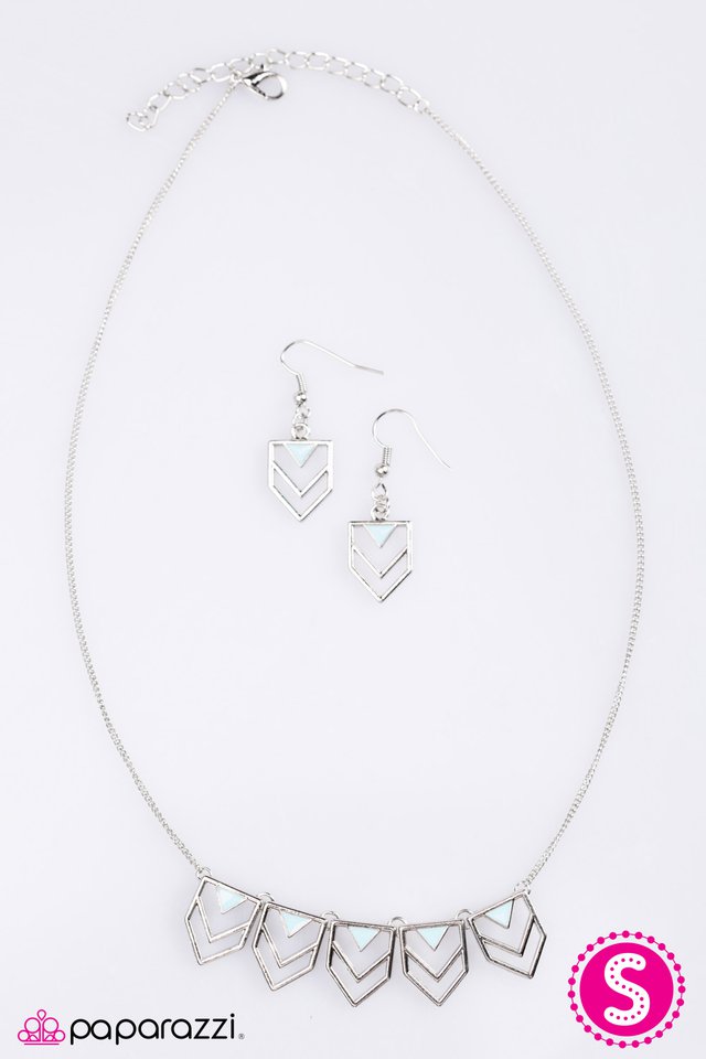 Paparazzi ♥ I Wont Bite - Blue ♥ Necklace