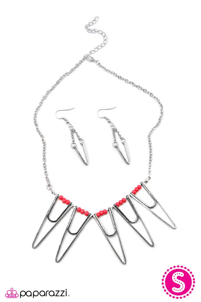 Paparazzi ♥ Queen Of The Jungle - Red ♥ Necklace