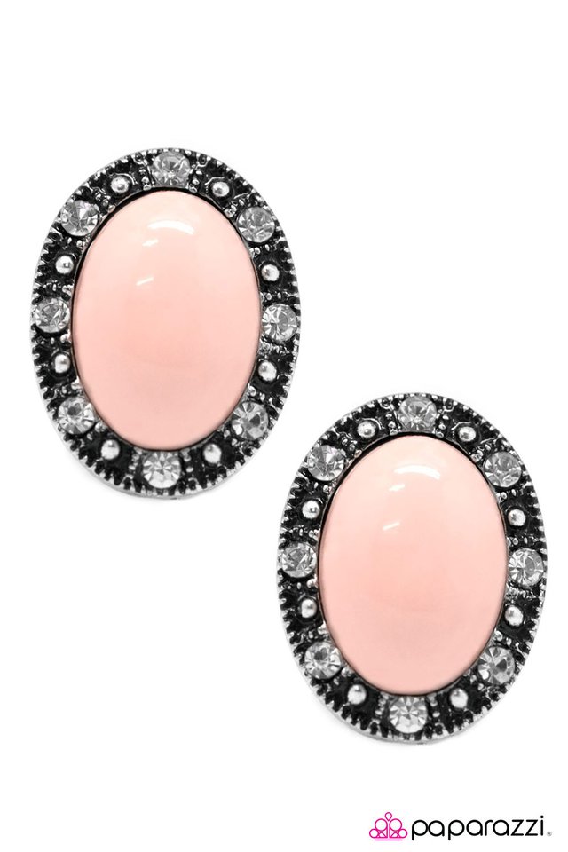 Paparazzi ♥ Whats Yours Is Mine - Pink ♥ Post Earrings