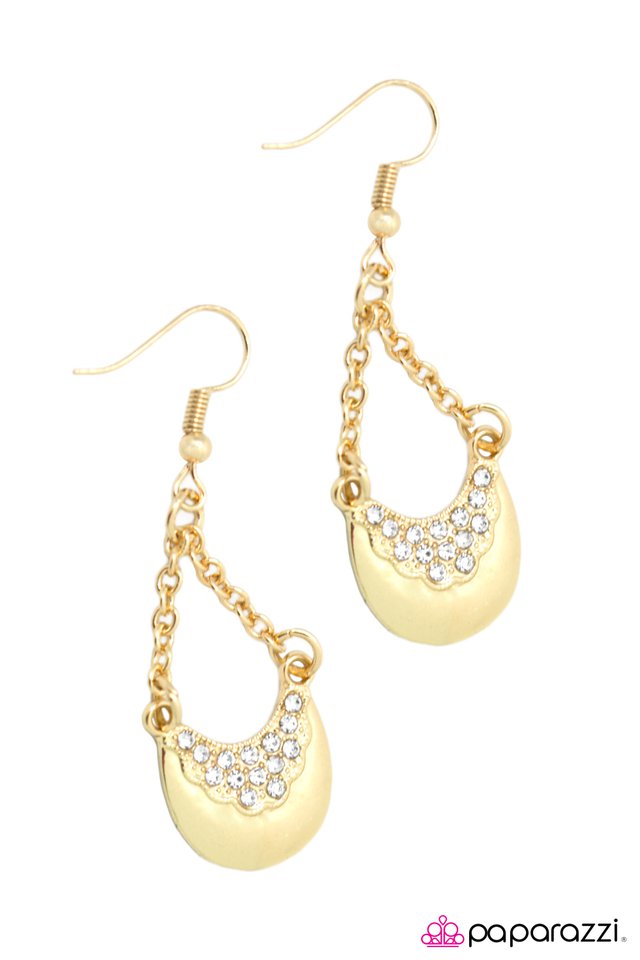 Paparazzi ♥ Right This SWAY - Gold ♥ Earrings