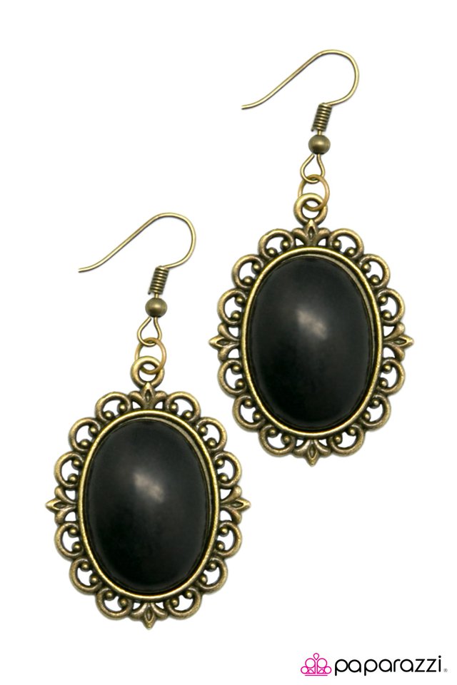 Paparazzi ♥ Take Me West - Black ♥ Earrings