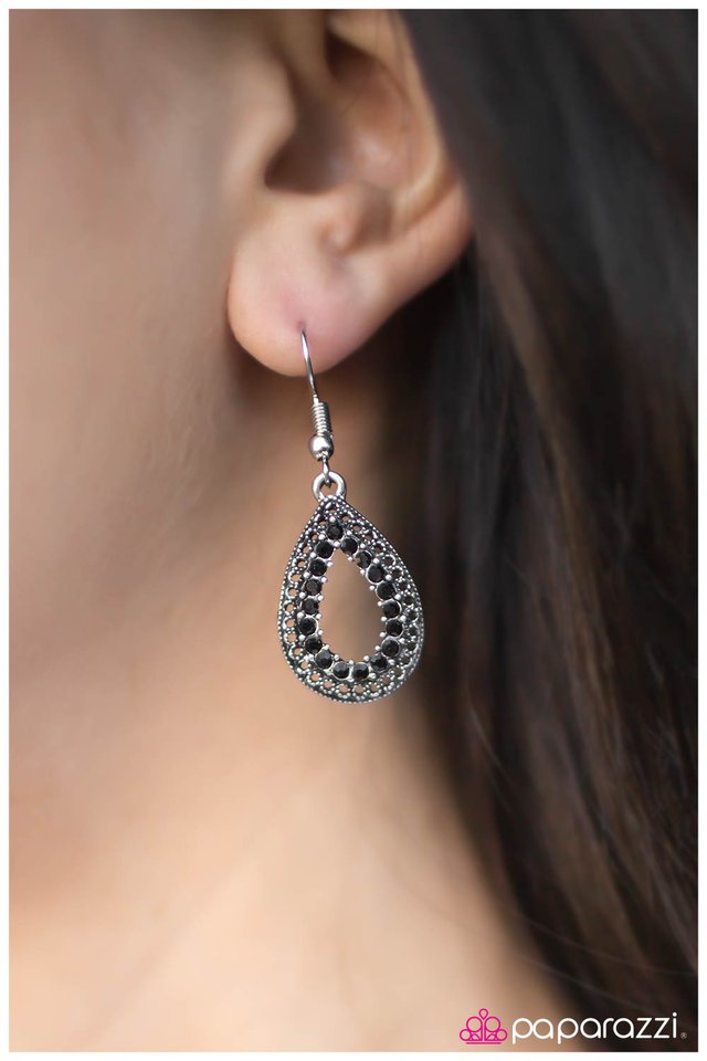 living-in-luxury-p5re-bkxx-048xx