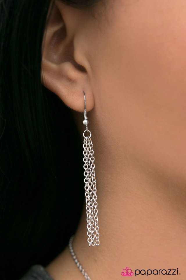 Paparazzi ♥ Make Your Point - Blue ♥ Necklace