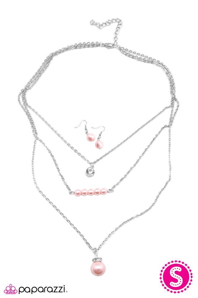 Paparazzi ♥ Ready For My Close-Up - Pink ♥ Necklace