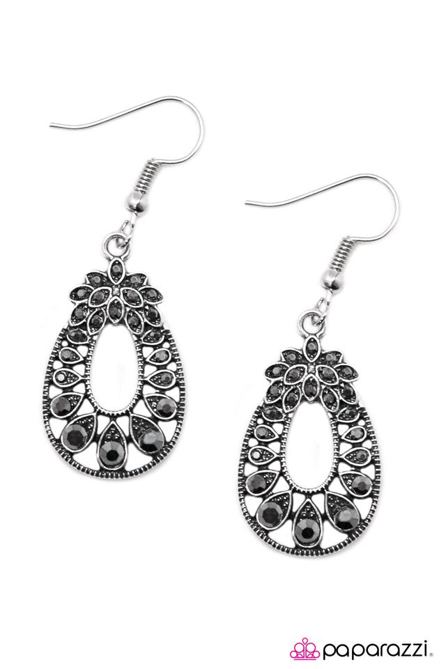 Paparazzi ♥ Got Glam? - Silver ♥ Earrings