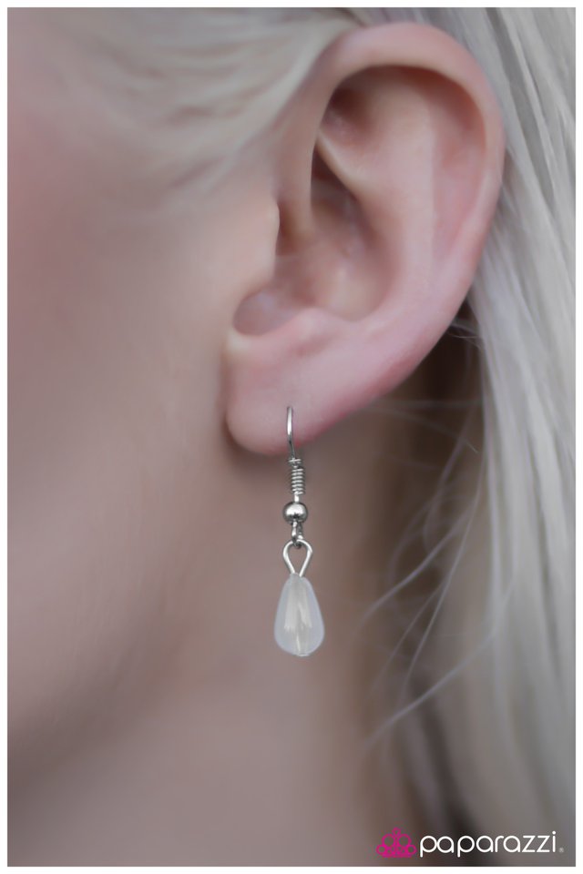 Paparazzi ♥ Best Wishes - White ♥ Necklace